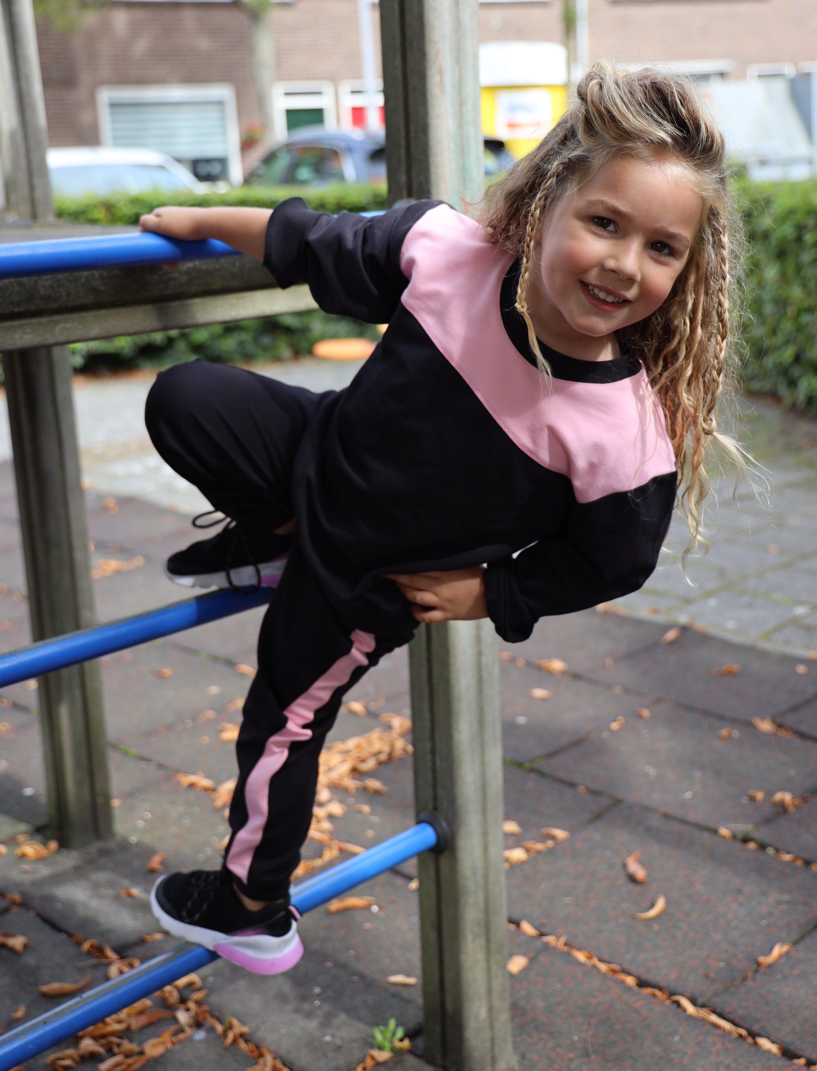 Gami - Joggingpak met roze zijstreep - Alisé kids